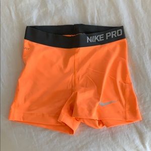 NIKE PRO